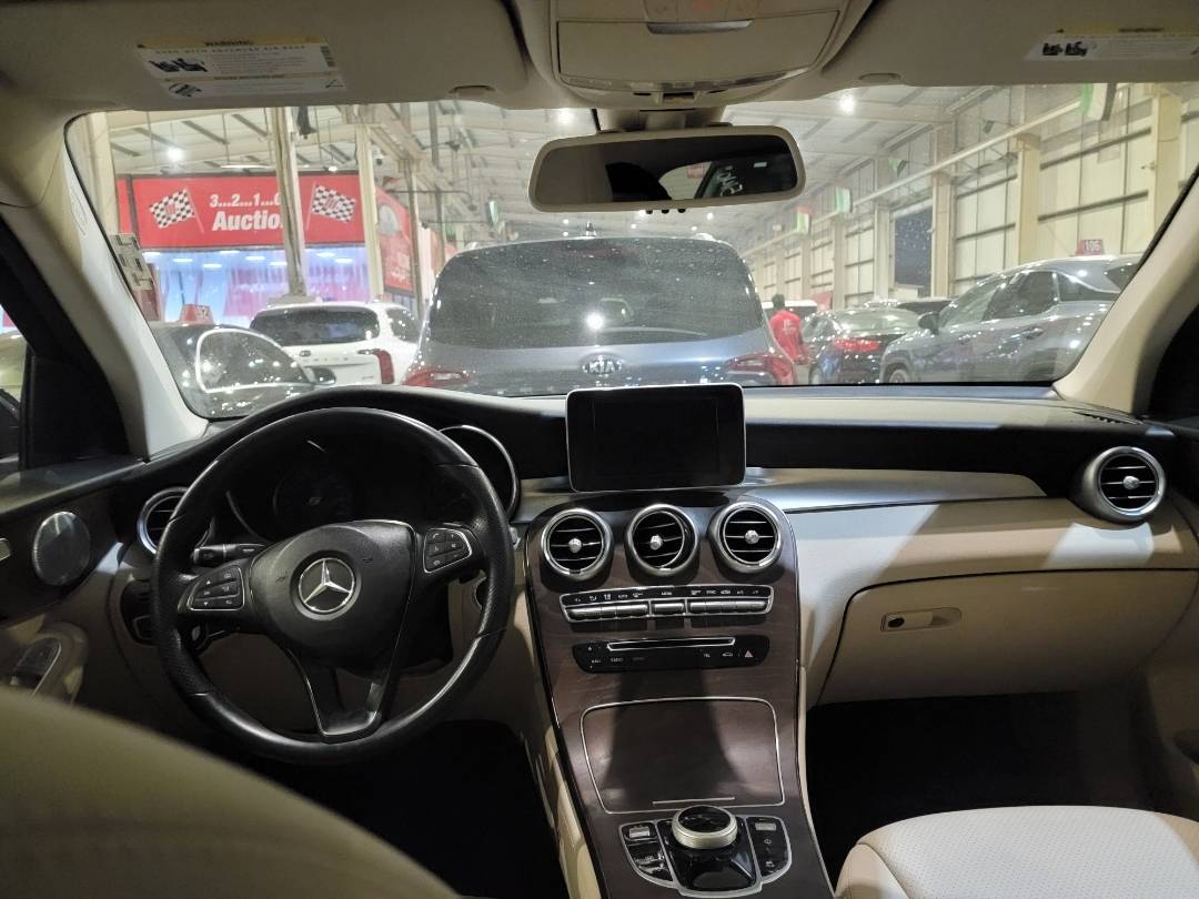 2019 MERCEDES BENZ GLC-300 — 27137 Miles — Lot V140350 — Main - Marhaba Auctions Used Cars - Image 7