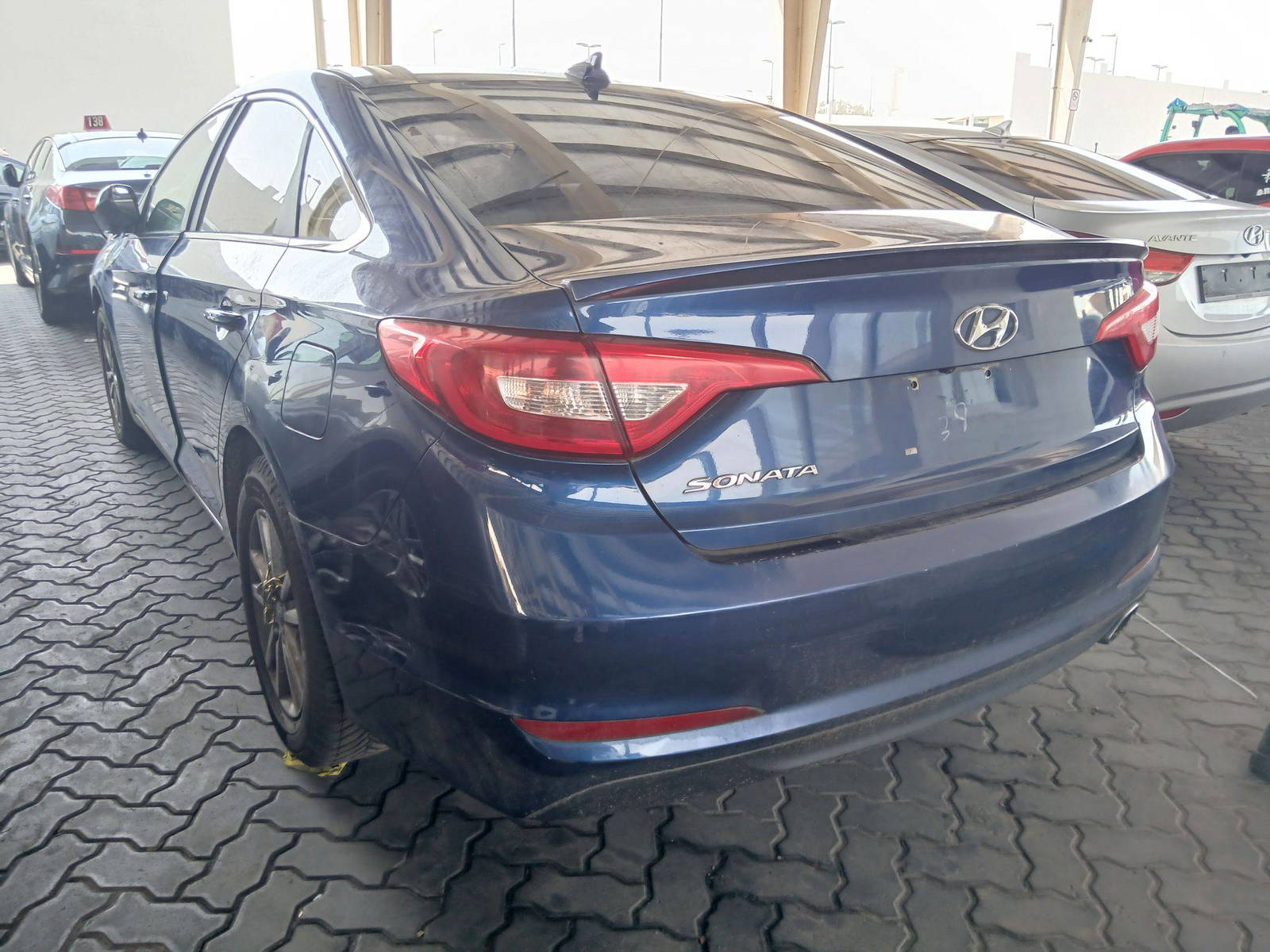 2015 HYUNDAI SONATA — 175065 KM — Lot 07831 — Souq - Marhaba Auctions Used Cars - Image 5