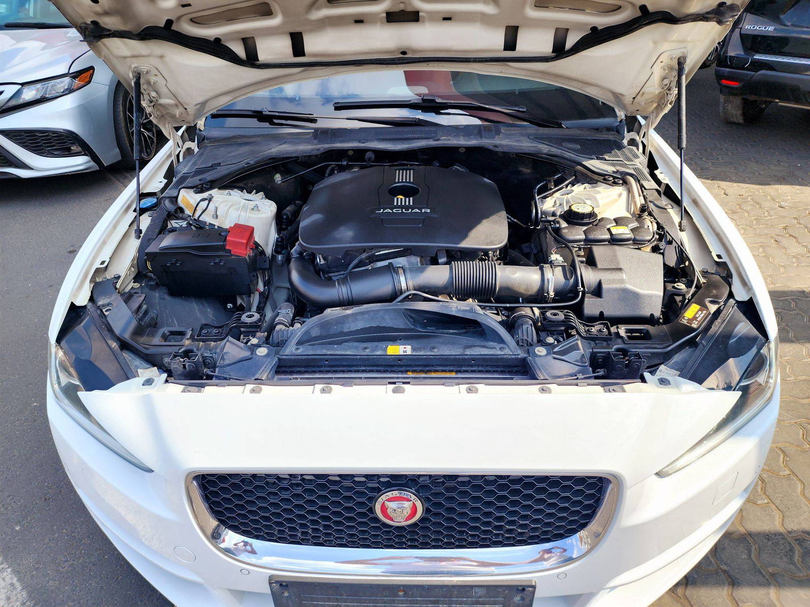 2016 JAGUAR XE PREMIUM — 194450 KM — Lot GA923879 — Souq - Marhaba Auctions Used Cars - Image 13
