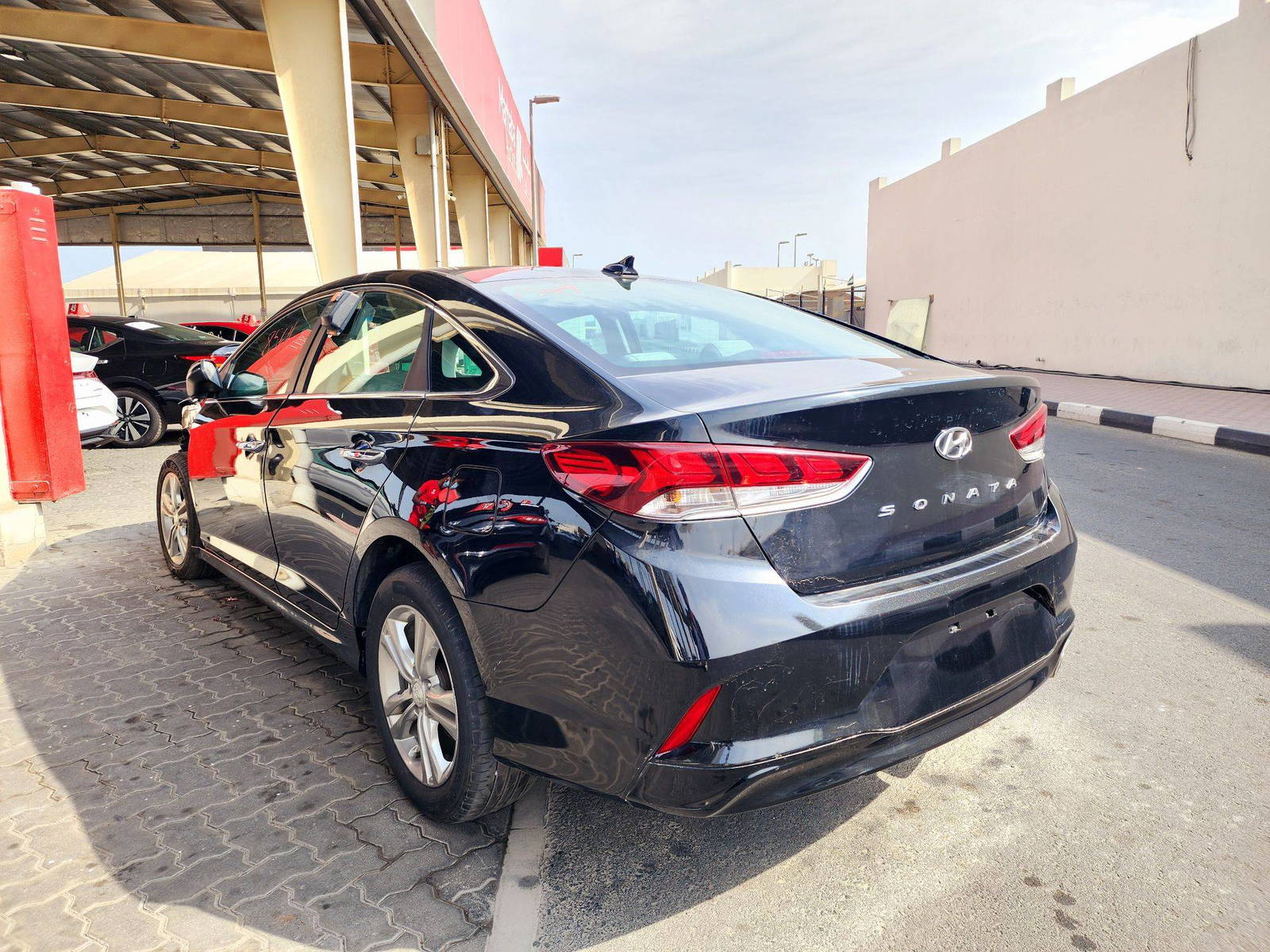 2018 HYUNDAI SONATA — 73740 Miles — Lot 620531 — Souq - Marhaba Auctions Used Cars - Image 3
