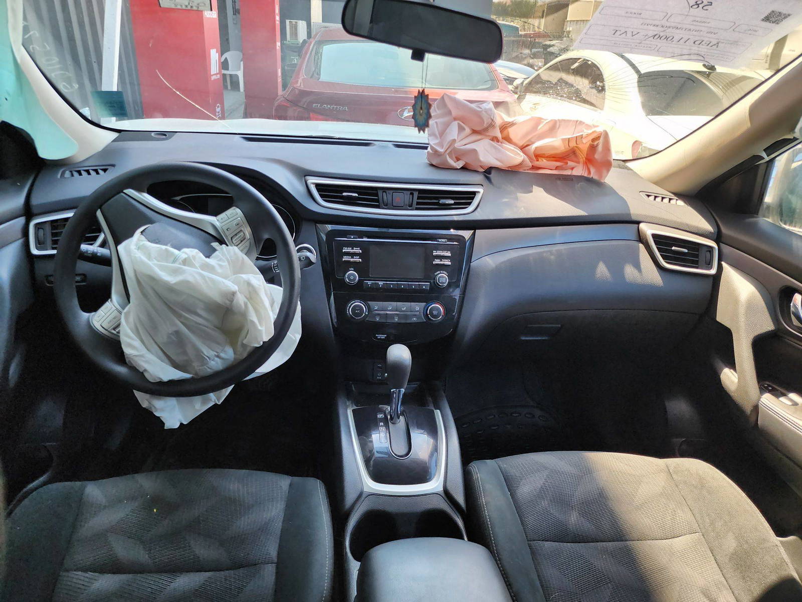2016 NISSAN ROGUE — 89889 KM — Lot 60105704 — Al Quoz - Marhaba Auctions Used Cars - Image 7
