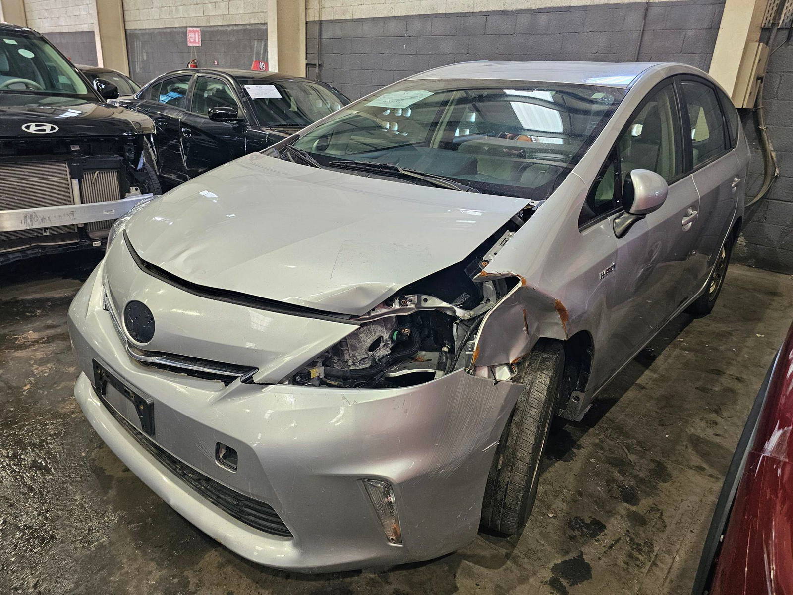 2012 TOYOTA PRIUS V — 160983 Miles — Lot C3169497 — Main - Marhaba Auctions Used Cars - Image 4