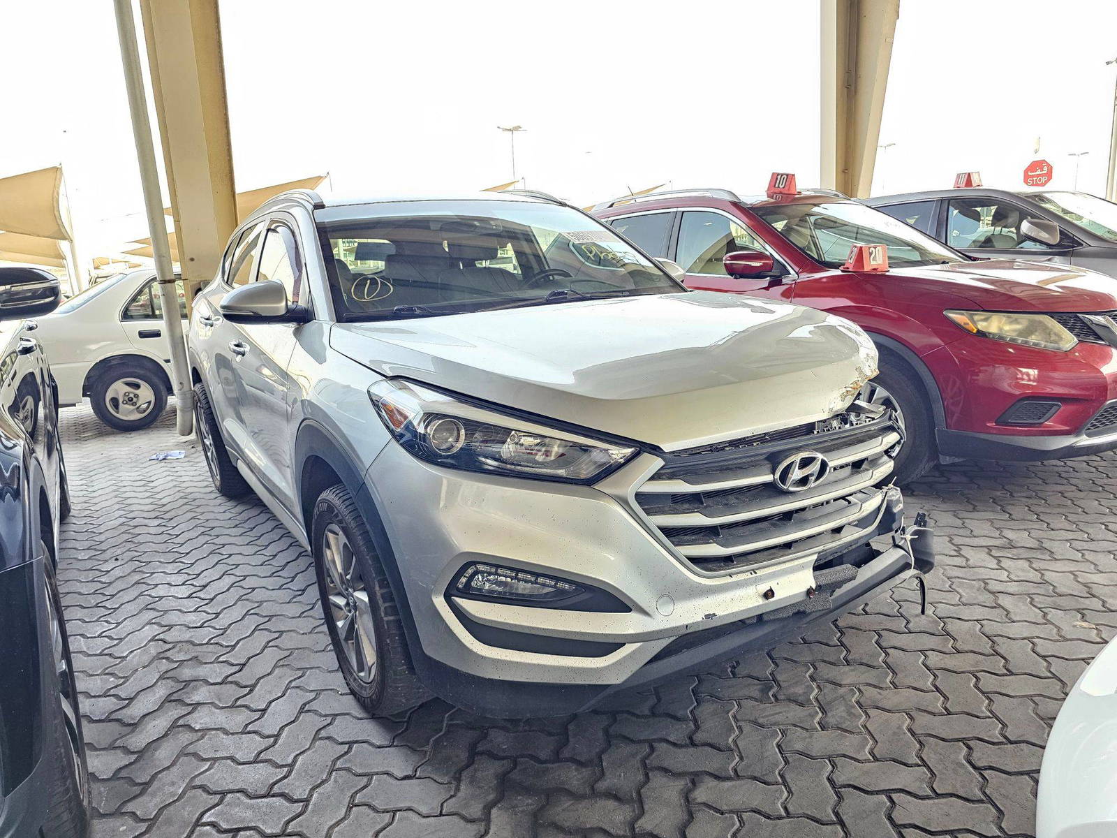 2018 HYUNDAI TUCSON — 201047 Miles — Lot 5JU822832 — Souq - Marhaba Auctions Used Cars - Image 4