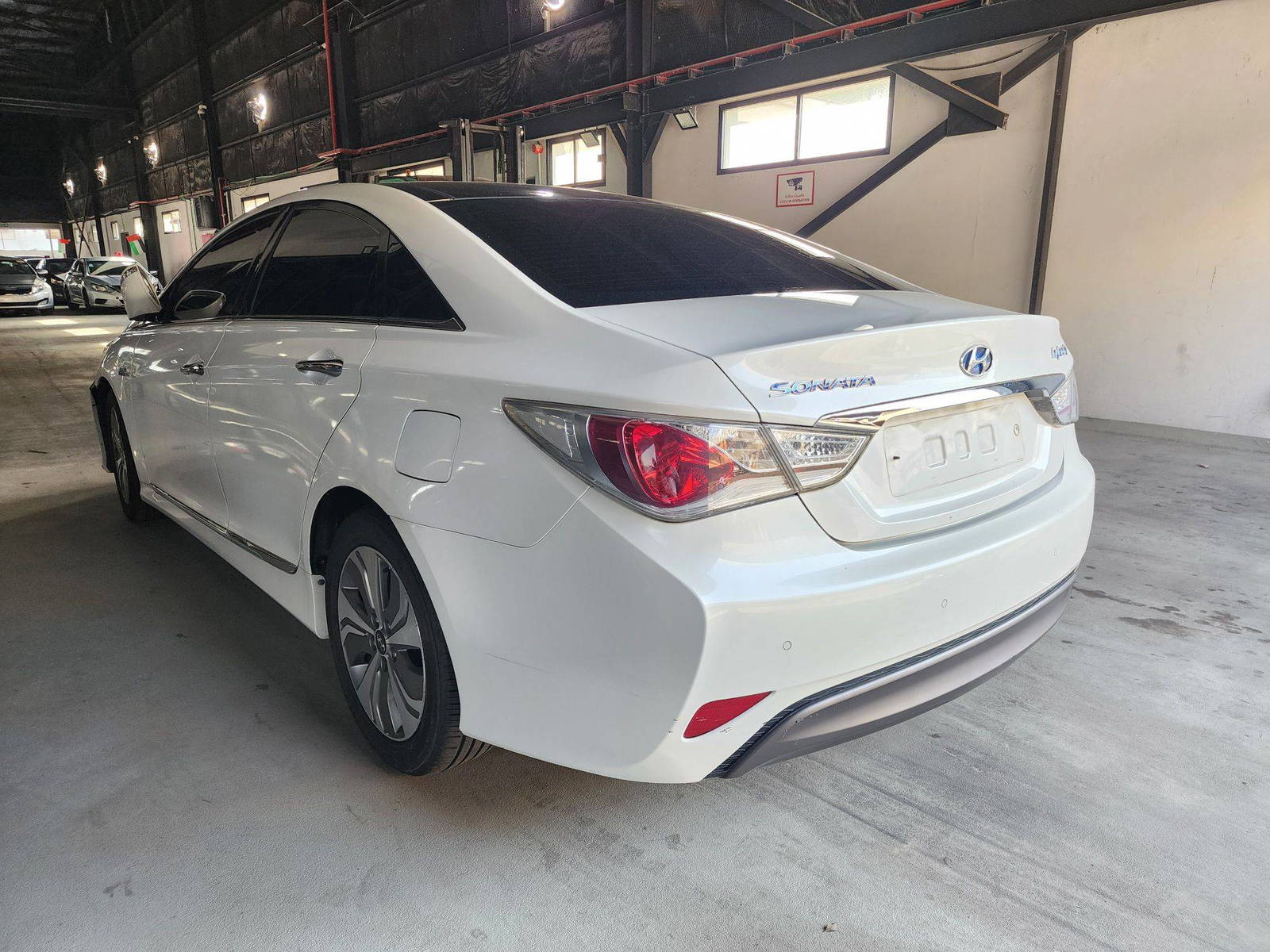 2014 HYUNDAI SONATA — 211084 KM — Lot 081468 — Main - Marhaba Auctions Used Cars - Image 3