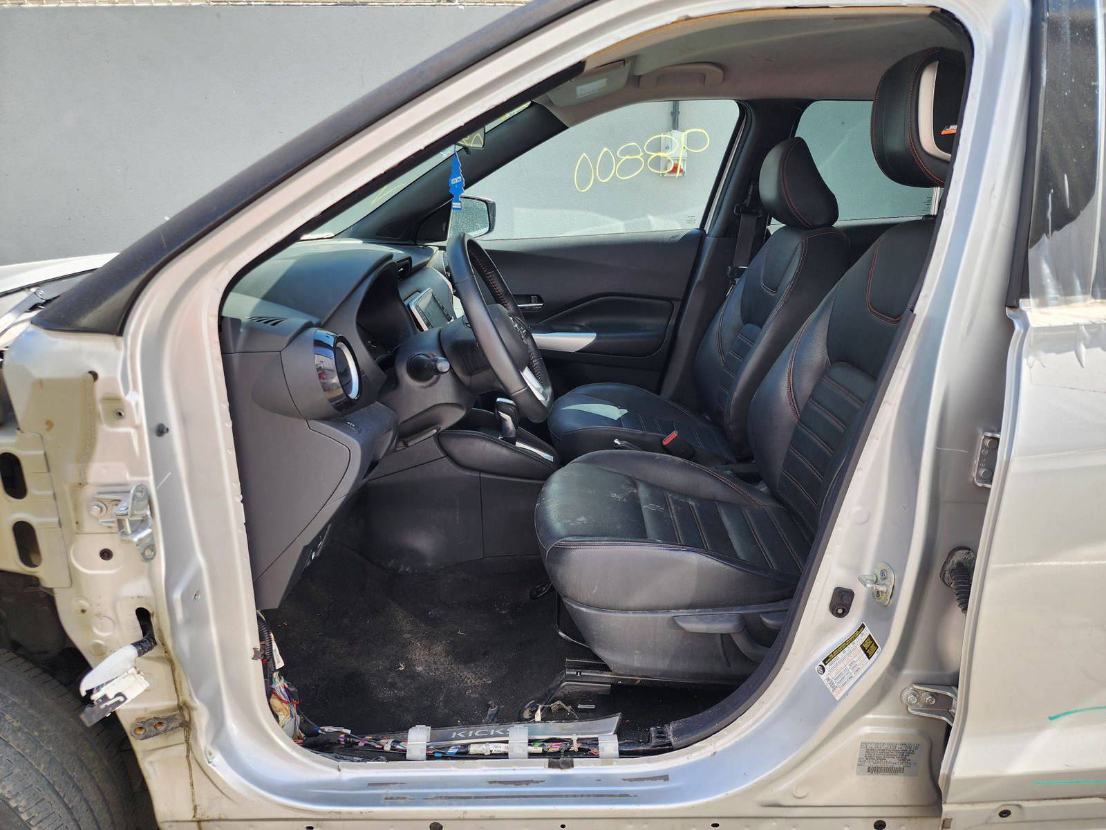 2019 NISSAN KICKS — 62106 Miles — Lot 40798800 — Main - Marhaba Auctions Used Cars - Image 9