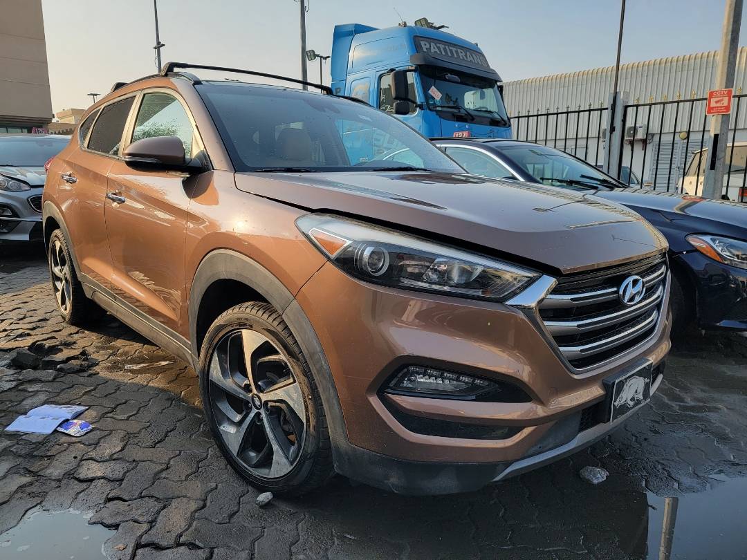 2016 HYUNDAI TUCSON — 77222 Miles — Lot 055696 — Main - Marhaba Auctions Used Cars - Image 4