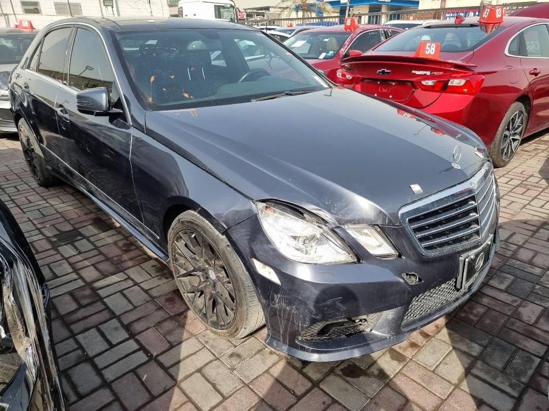 2011 MERCEDES BENZ E 350 — 144527 Miles — Lot 125487 — Main - Marhaba Auctions Used Cars - Image 4