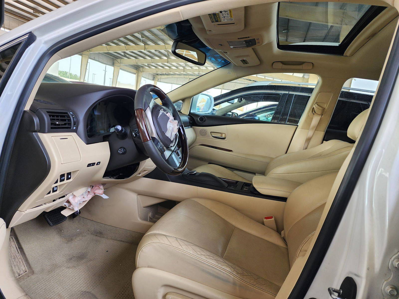 2015 LEXUS RX 350 — 84876 Miles — Lot 43667264 — Souq - Marhaba Auctions Used Cars - Image 9