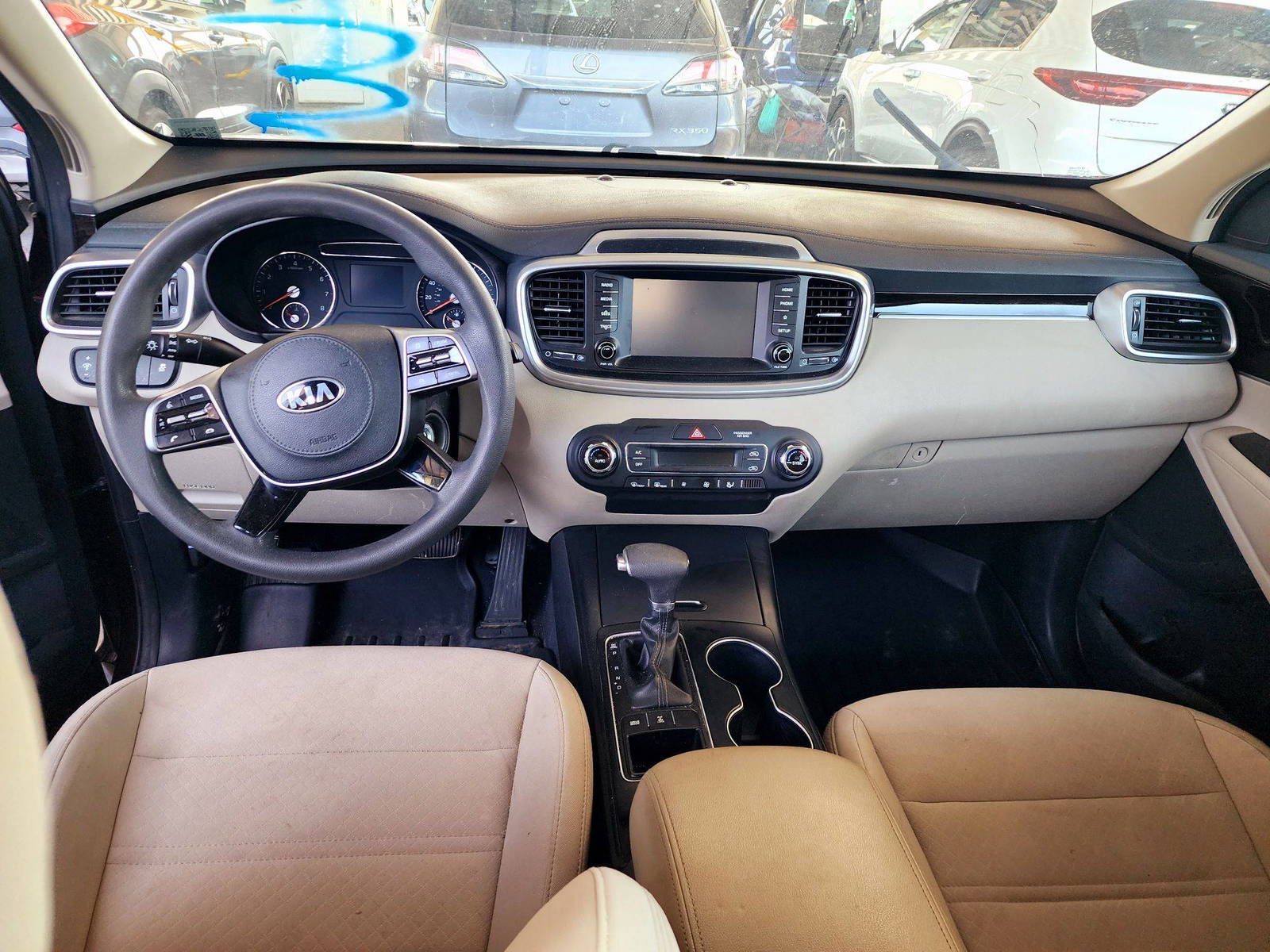 2019 KIA SORENTO — 115552 Miles — Lot KG507430 — Souq - Marhaba Auctions Used Cars - Image 7