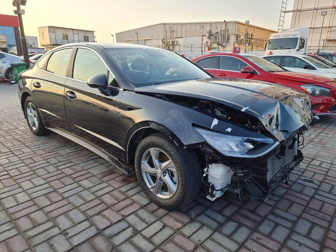 2020 HYUNDAI SONATA — 23998 Miles — Lot 214587 — Souq - Marhaba Auctions Used Cars - Image 4