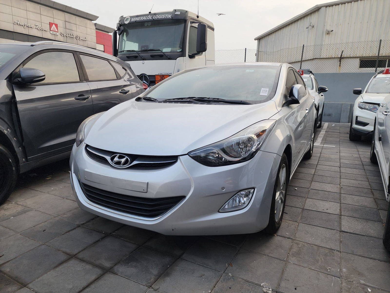 2013 HYUNDAI AVANTE — 157556 KM — Lot 678883 — Al Quoz - Marhaba Auctions Used Cars - Image 4