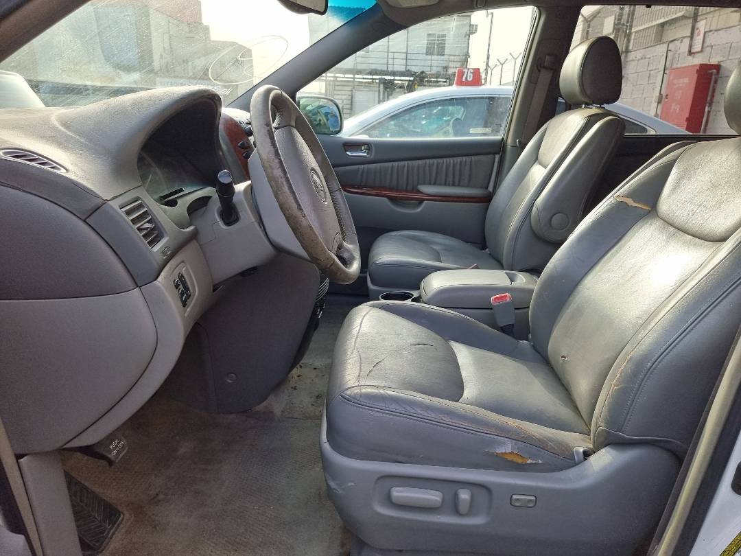 2005 TOYOTA SIENNA — 223534 Miles — Lot 215487 — Souq - Marhaba Auctions Used Cars - Image 6