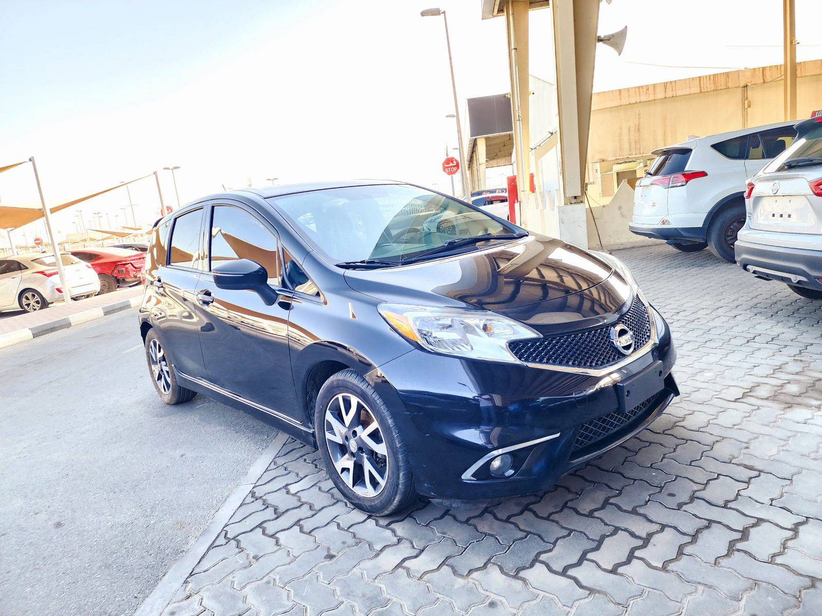 2016 NISSAN VERSA NOTE — 142807 KM — Lot 9GL359205 — Souq - Marhaba Auctions Used Cars - Image 4