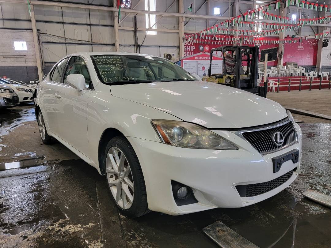 2012 LEXUS IS 250 — 229318 KM — Lot 12176323 — Ind. 12 - Marhaba Auctions Used Cars - Image 4