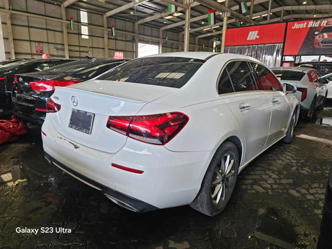 MERCEDES BENZ A220