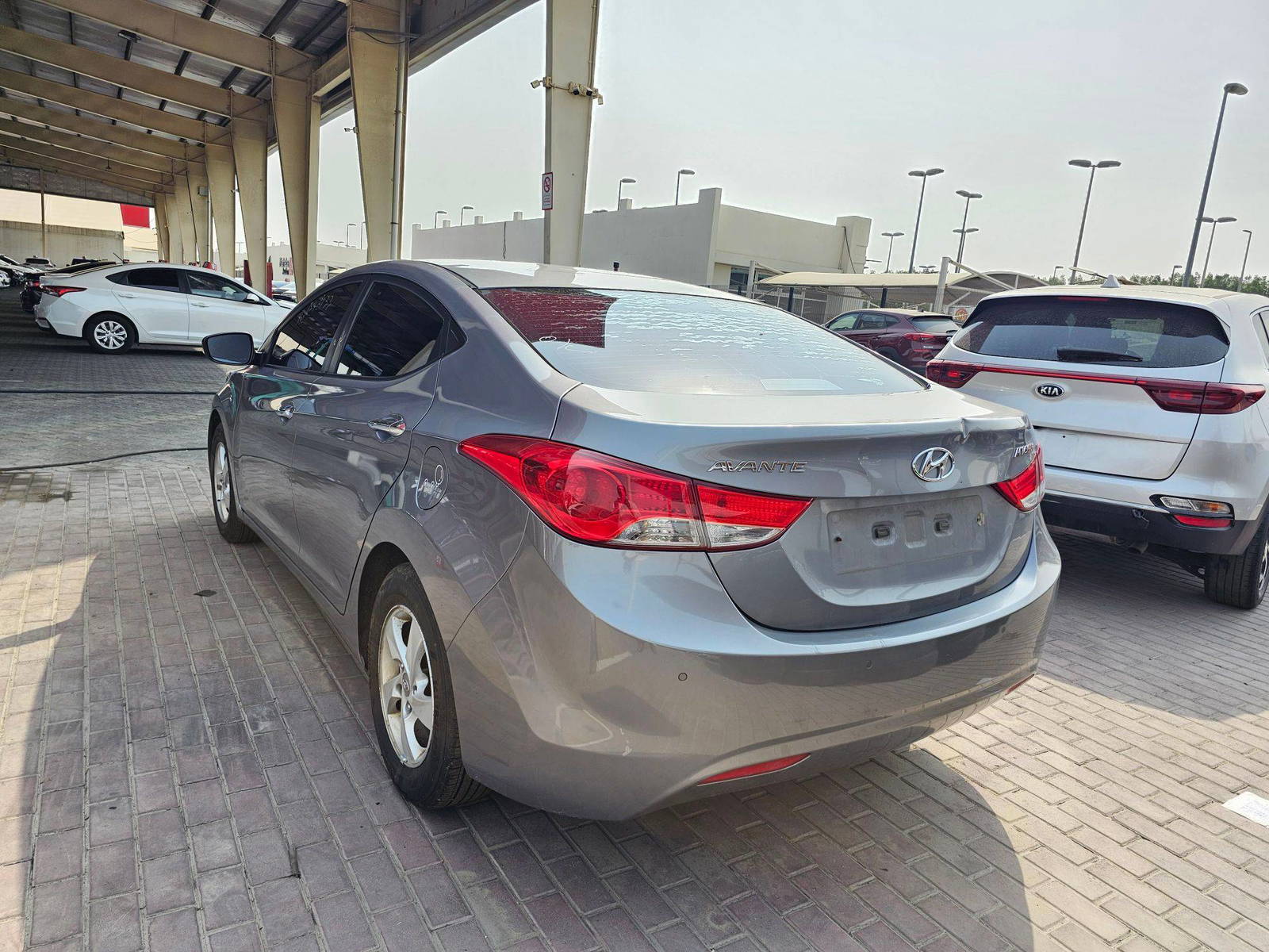 2011 HYUNDAI AVANTE — 226292 KM — Lot 031912 — Ind. 12 - Marhaba Auctions Used Cars - Image 5
