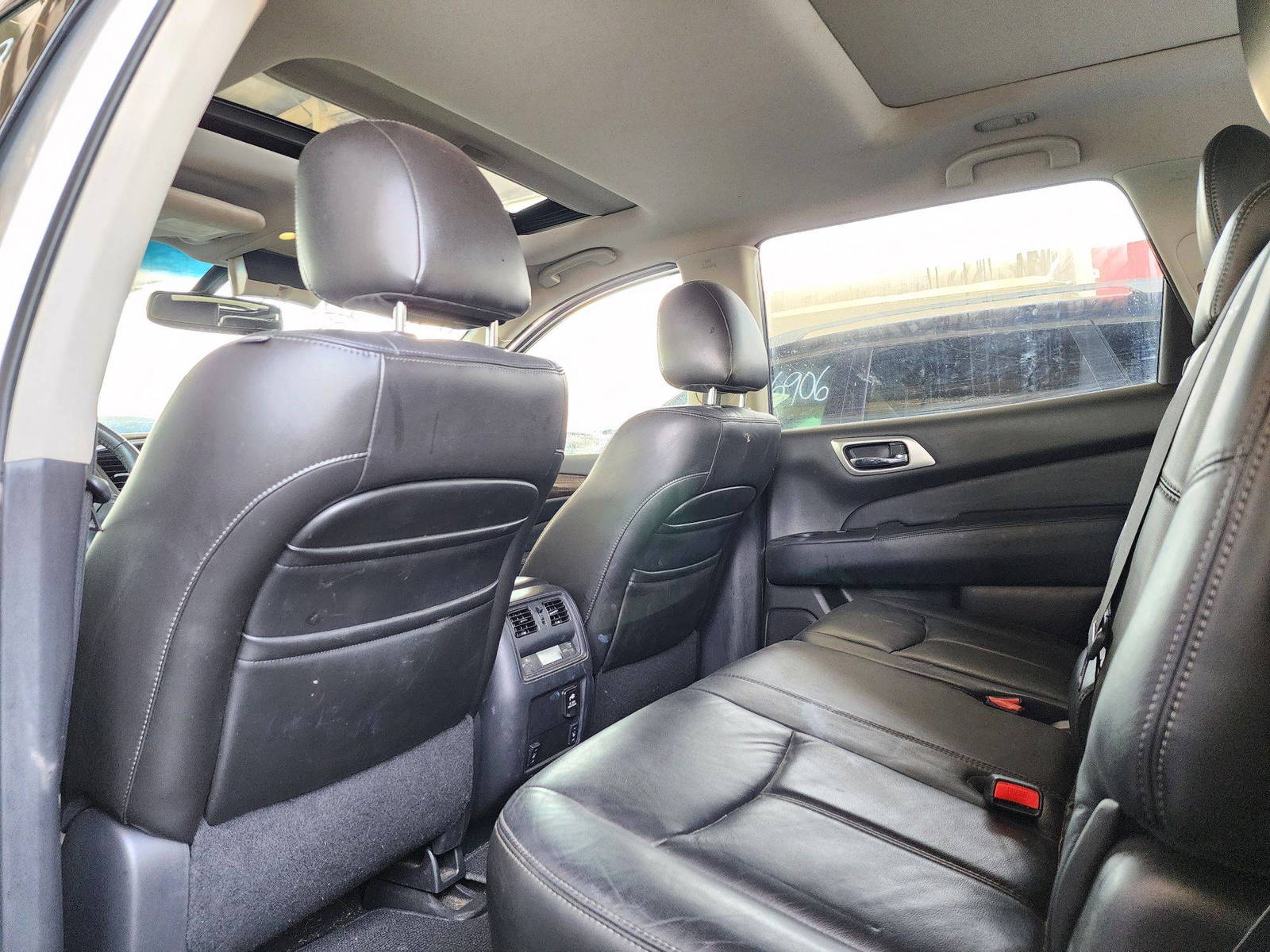 2013 NISSAN PATHFINDER — 178961 Miles — Lot 56222794 — Souq - Marhaba Auctions Used Cars - Image 6