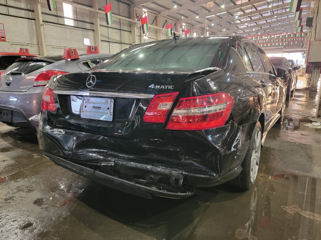 2010 MERCEDES BENZ E 350 — 208166 Miles — Lot 40386765 — Main - Marhaba Auctions Used Cars - Image 4