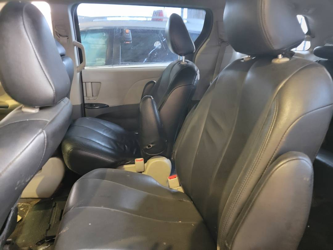 2014 TOYOTA SIENNA — 260295 Miles — Lot 4ES429301 — Main - Marhaba Auctions Used Cars - Image 6