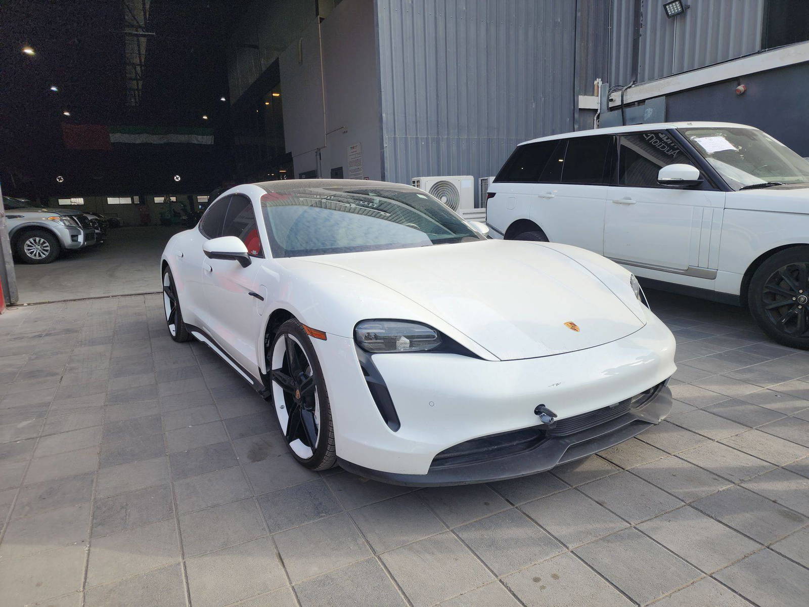 PORSCHE TAYCAN 2021 - Marhaba Auction Used Cars - Image 4