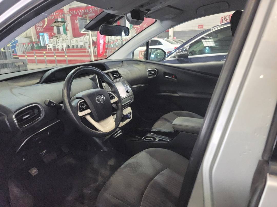 2017 TOYOTA PRIUS — 73666 Miles — Lot 3006020 — Main - Marhaba Auctions Used Cars - Image 6