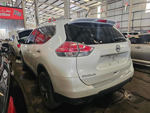 2015 NISSAN ROGUE at Marhaba Auctions