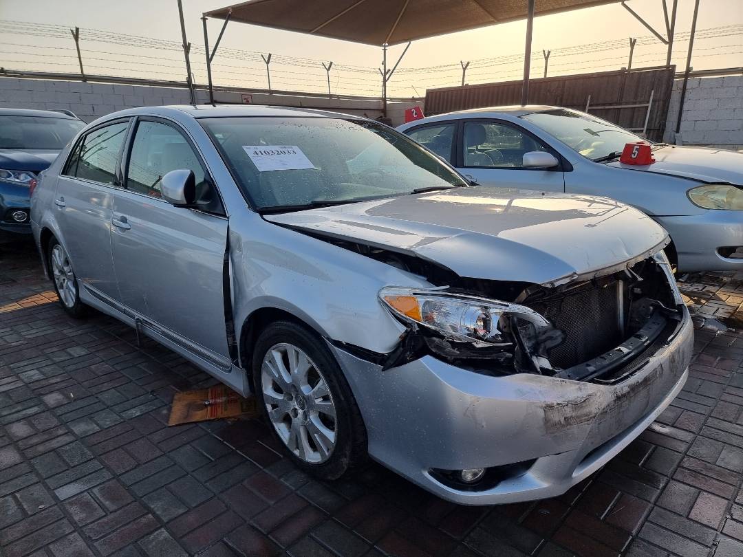 2012 TOYOTA AVALON — 167742 Miles — Lot 215487 — Souq - Marhaba Auctions Used Cars - Image 4