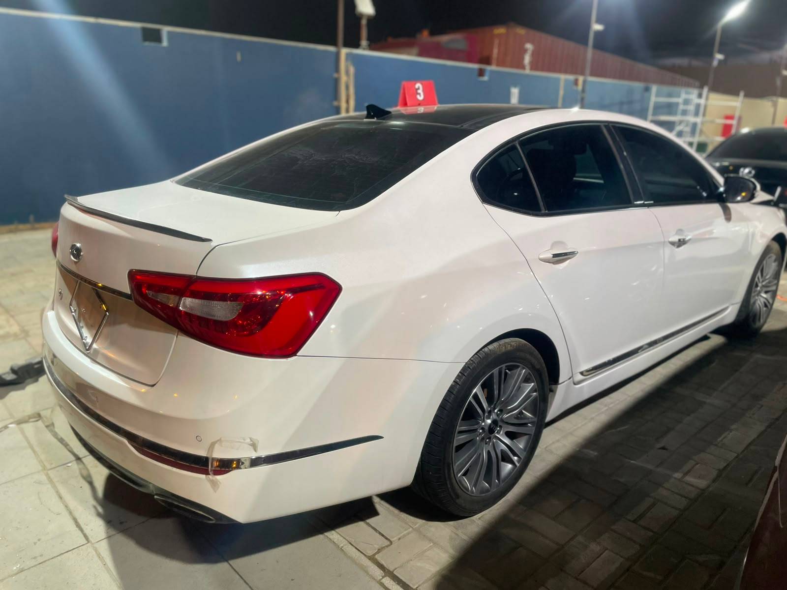 2016 KIA CADENZA — 181106 Miles — Lot 43701560 — Souq - Marhaba Auctions Used Cars - Image 6