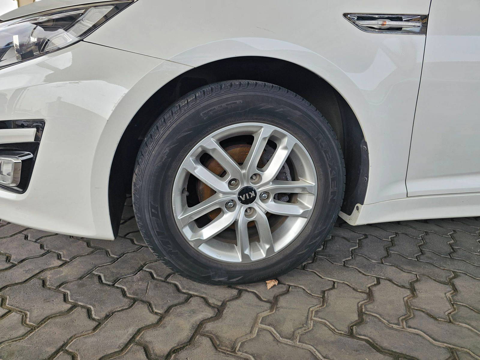 2014 KIA K5 — 177376 KM — Lot 433389 — Souq - Marhaba Auctions Used Cars - Image 11