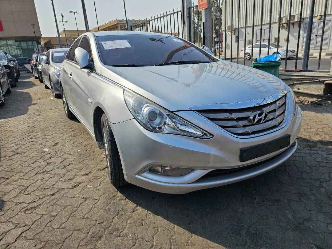2010 HYUNDAI SONATA — 203132 KM — Lot 014366 — Main - Marhaba Auctions Used Cars - Image 5