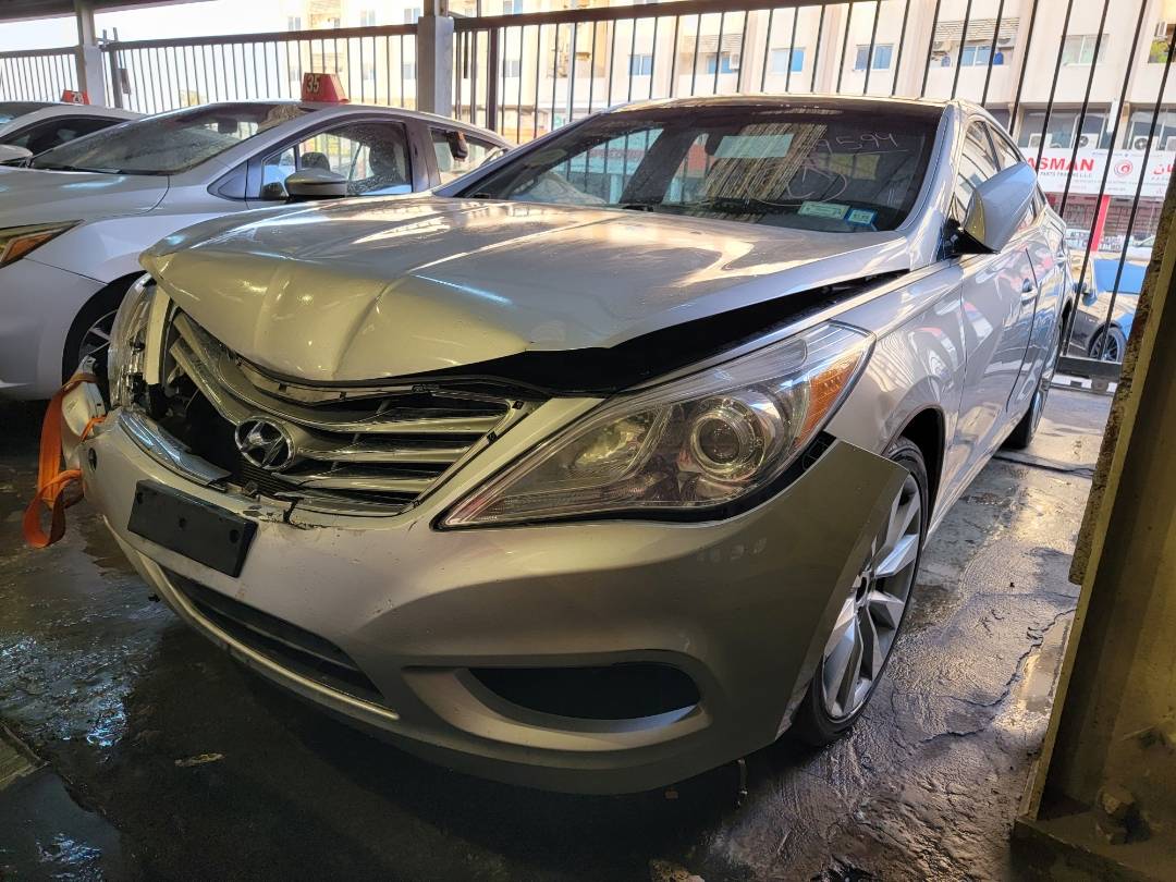 2014 HYUNDAI AZERA — 98975 Miles — Lot 41708035 — Main - Marhaba Auctions Used Cars - Image 4