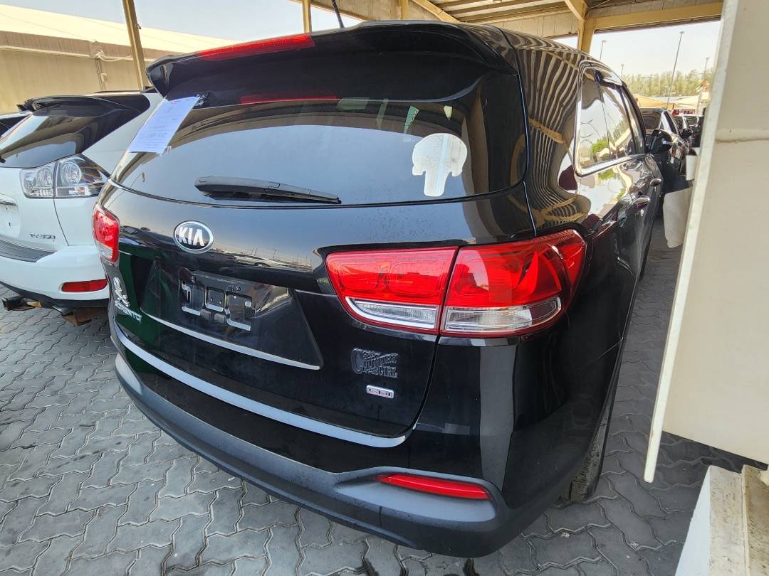 2018 KIA SORENTO — 122598 Miles — Lot 60399383 — Souq - Marhaba Auctions Used Cars - Image 10