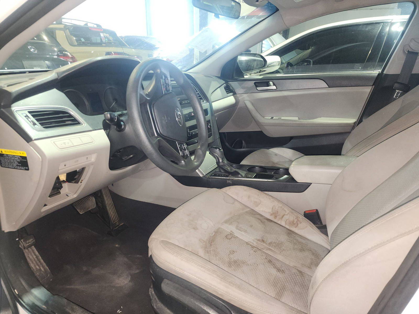 2015 HYUNDAI SONATA — 168122 Miles — Lot H005031 — Main - Marhaba Auctions Used Cars - Image 9