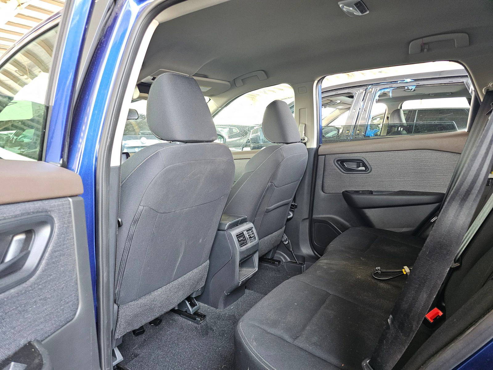 2023 NISSAN ROGUE — 6803 Miles — Lot 3PC865258 — Souq - Marhaba Auctions Used Cars - Image 6