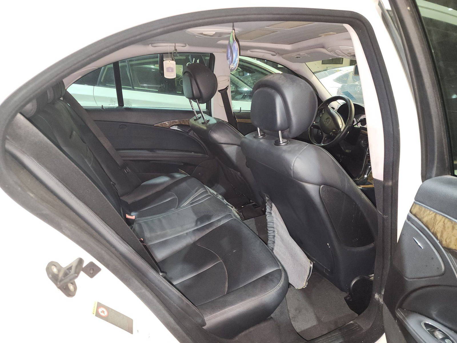 MERCEDES BENZ E 350 2009 - Marhaba Auction Used Cars - Image 7