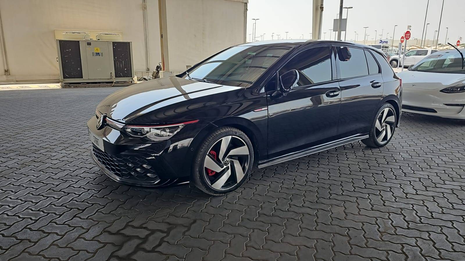 2023 VOLKSWAGEN GOLF GTI SE — 95286 KM — Lot 4PW116626 — Main - Marhaba Auctions Used Cars - Image 7