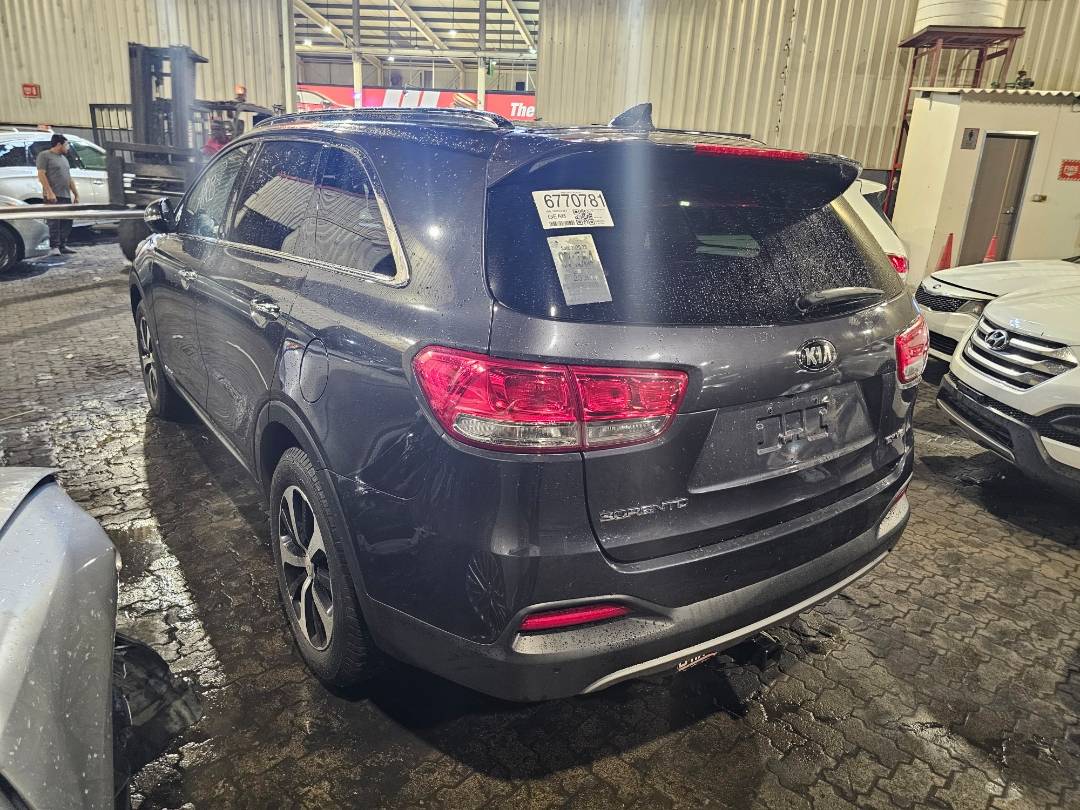 KIA SORENTO 2017 - Marhaba Auction Used Cars - Image 4