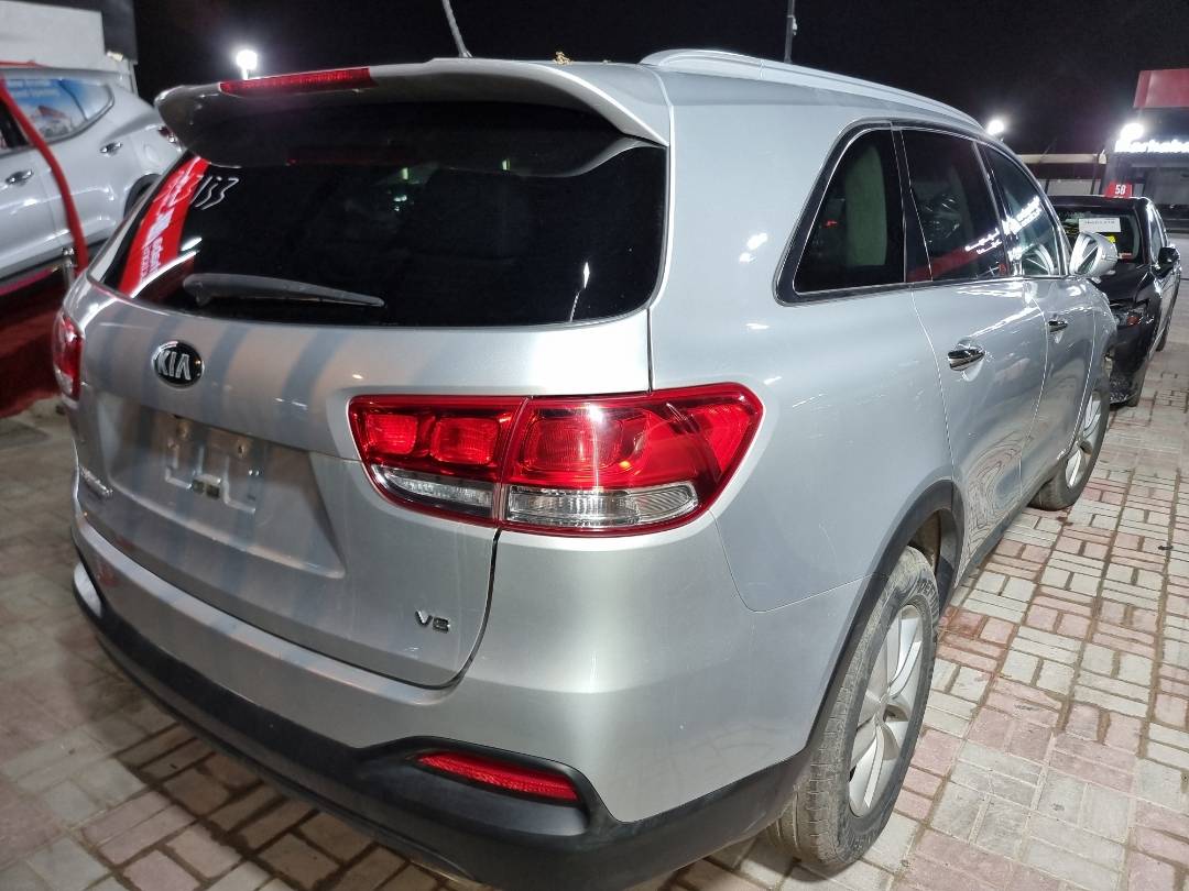 2018 KIA SORENTO — 110687 Miles — Lot 75485913 — Main - Marhaba Auctions Used Cars - Image 4