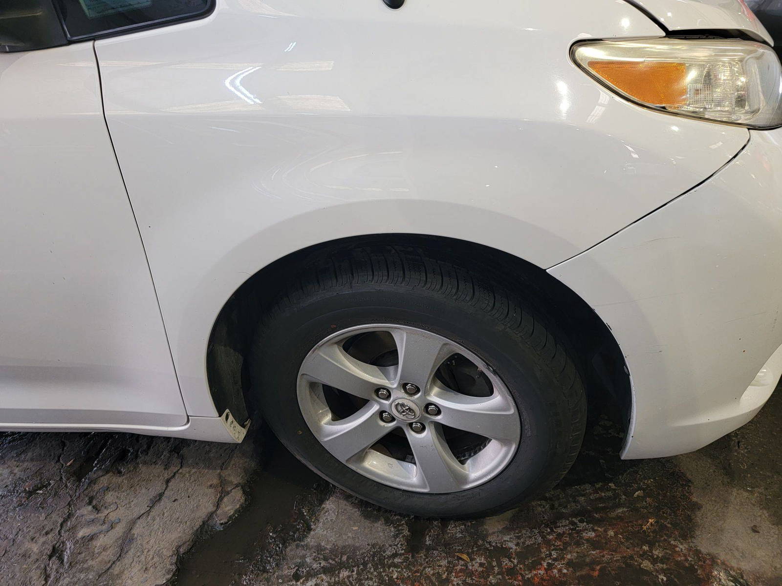 TOYOTA SIENNA 2011 - Marhaba Auction Used Cars - Image 11