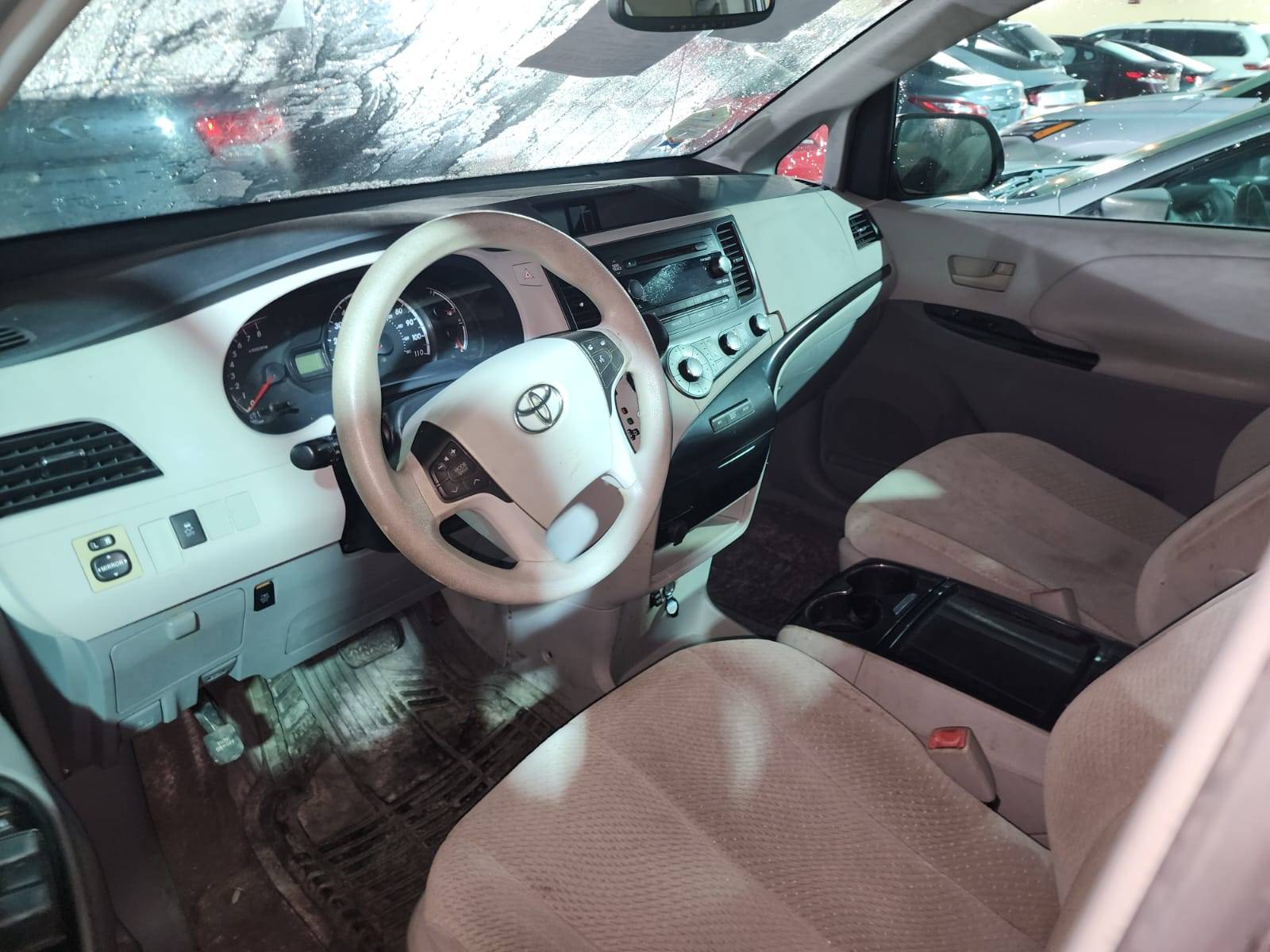 2011 TOYOTA SIENNA — 166832 Miles — Lot 93535415 — Souq - Marhaba Auctions Used Cars - Image 8