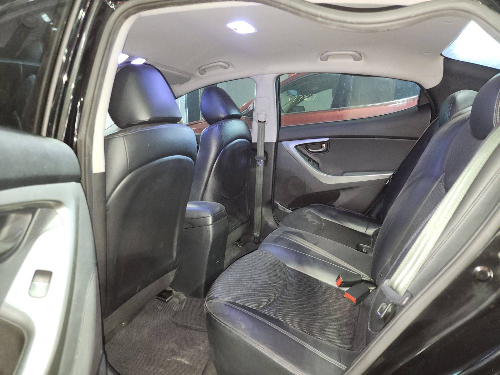 2013 HYUNDAI AVANTE — 143553 KM — Lot 649369 — Al Quoz - Marhaba Auctions Used Cars - Image 7