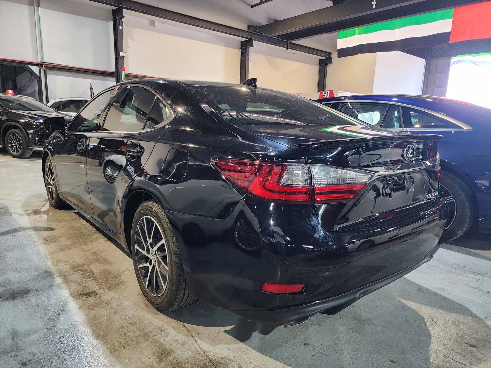 2016 LEXUS ES 350 — 86931 Miles — Lot 11227 — Al Quoz - Marhaba Auctions Used Cars - Image 5