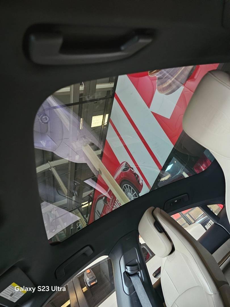 PORSCHE TAYCAN 2022 - Marhaba Auction Used Cars - Image 11