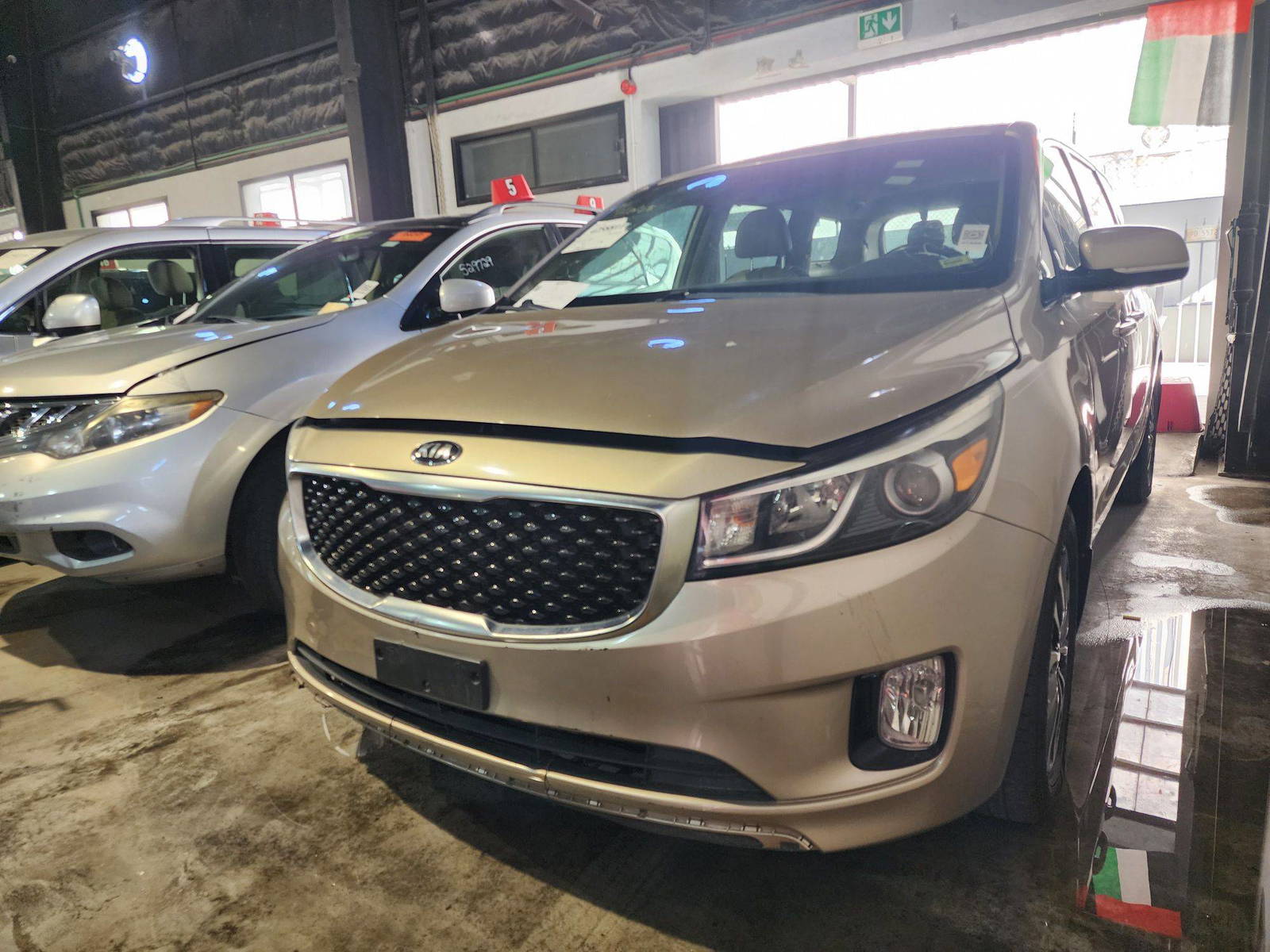 2015 KIA SEDONA — 197216 Miles — Lot 42588114 — Al Quoz - Marhaba Auctions Used Cars - Image 4