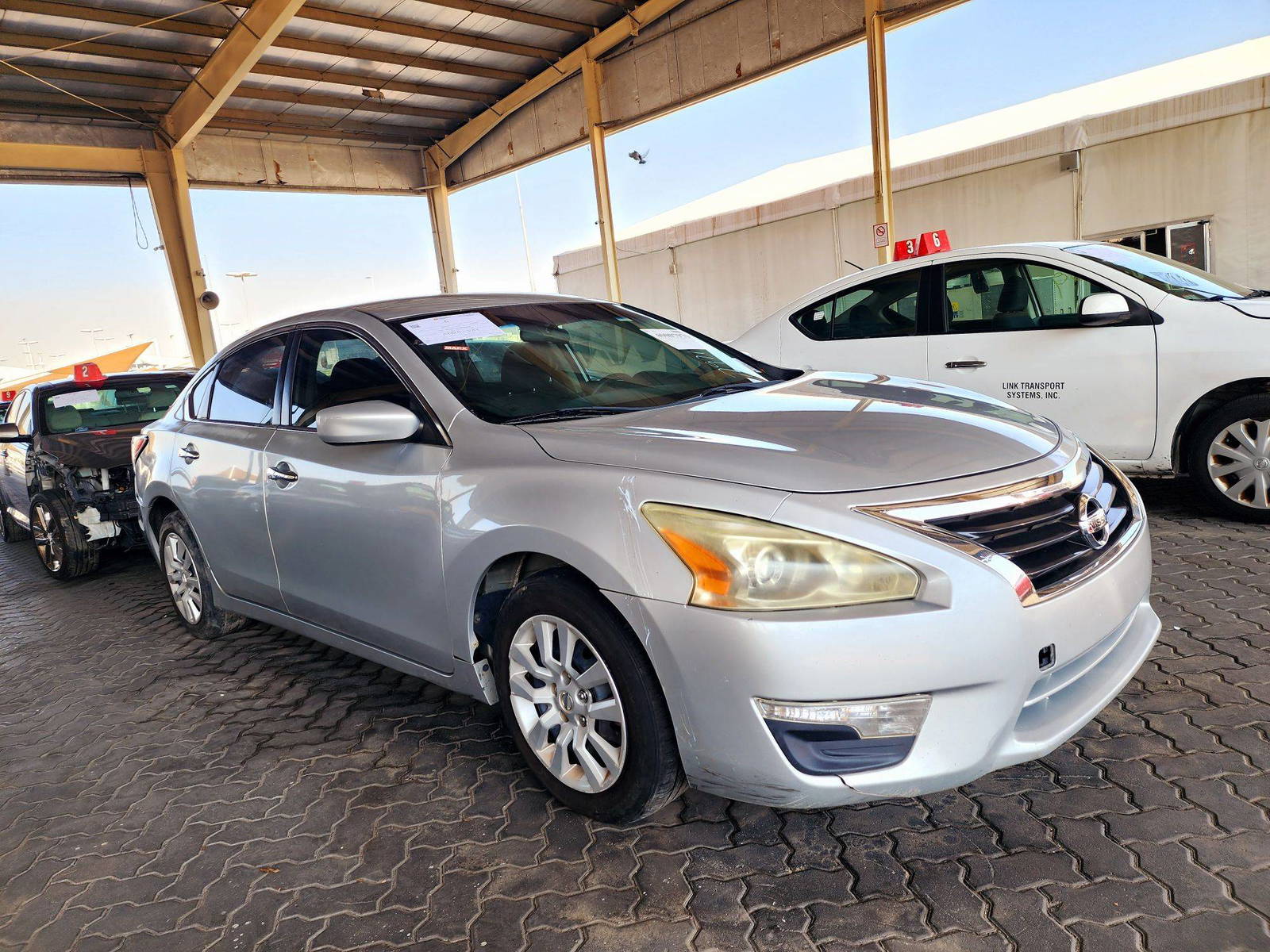 2014 NISSAN ALTIMA — 207000 Miles — Lot 4EN336405 — Souq - Marhaba Auctions Used Cars - Image 4