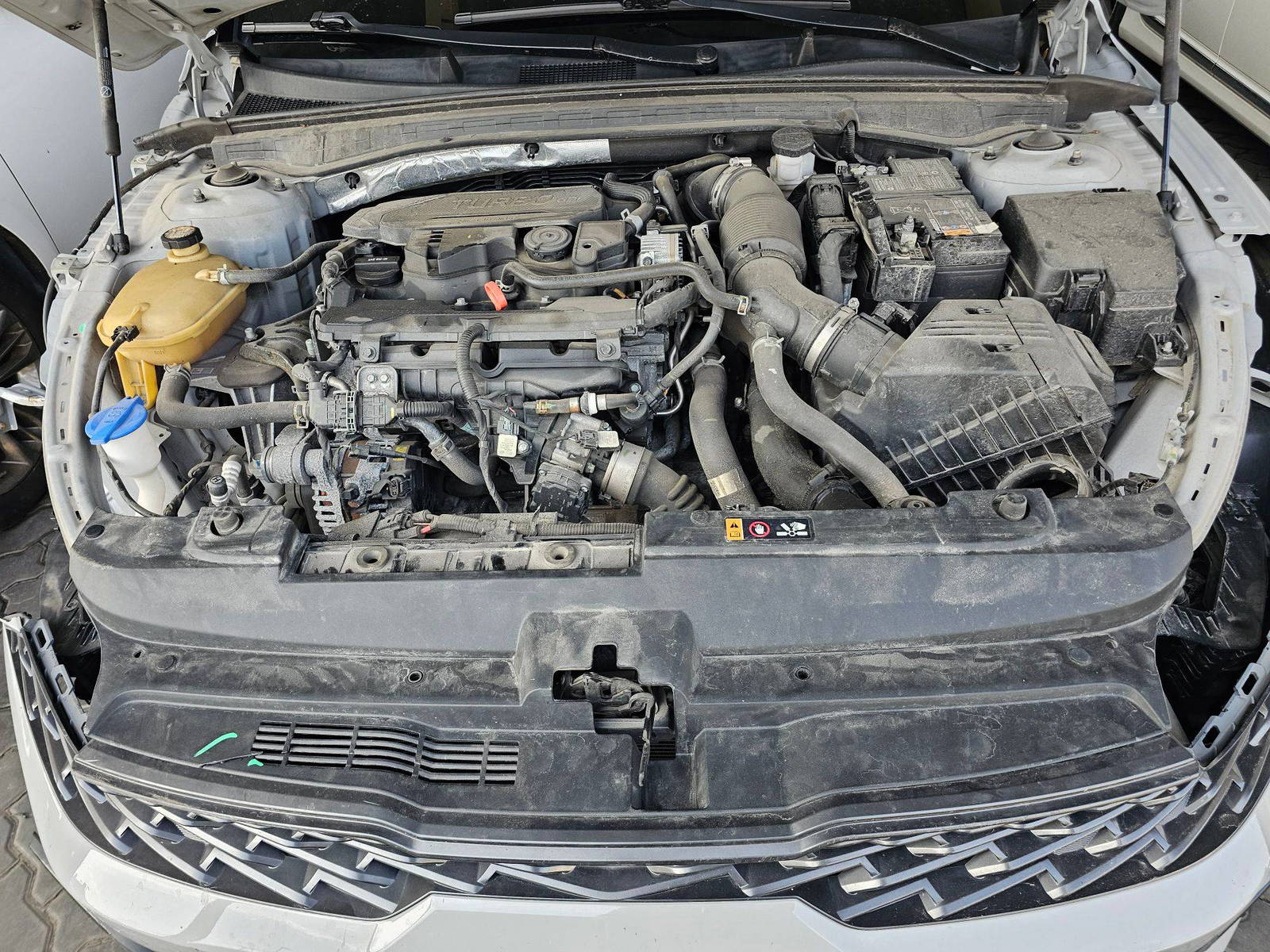 2021 KIA K5 — 111556 Miles — Lot 43143996 — Souq - Marhaba Auctions Used Cars - Image 12