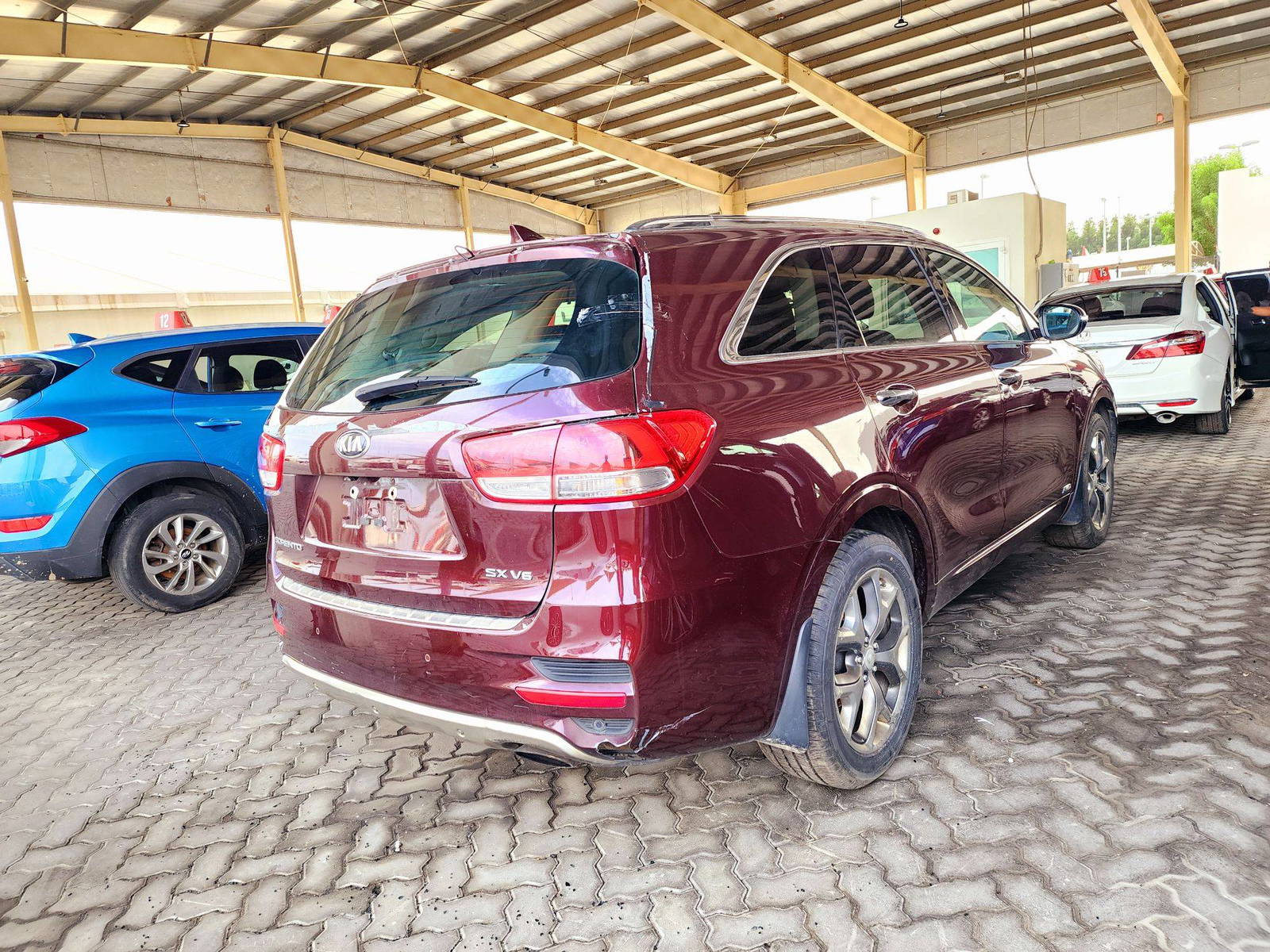 2017 KIA SORENTO — 149819 Miles — Lot 40626445 — Souq - Marhaba Auctions Used Cars - Image 3