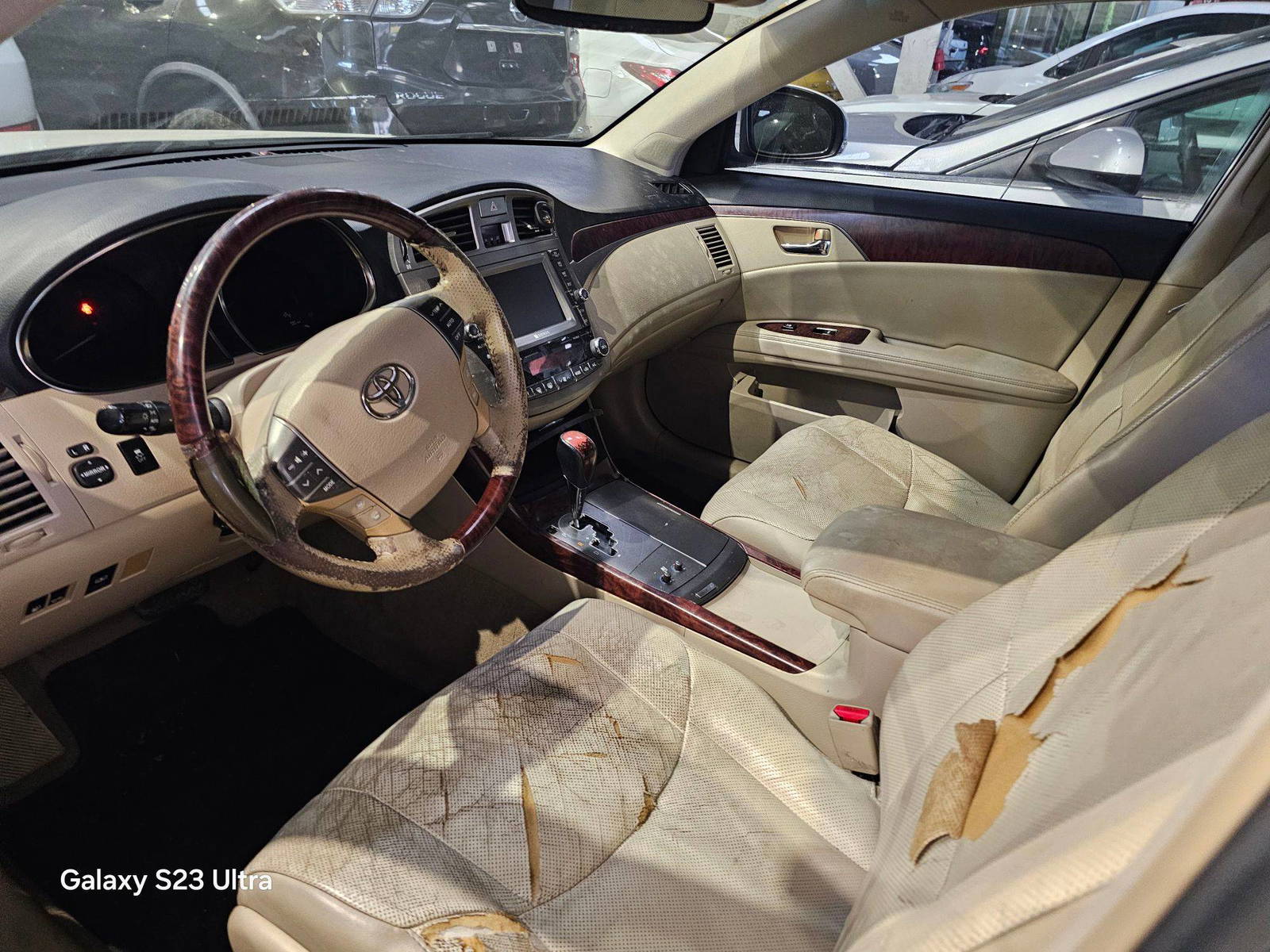 2011 TOYOTA AVALON — 215953 Miles — Lot 86254055 — Main - Marhaba Auctions Used Cars - Image 8