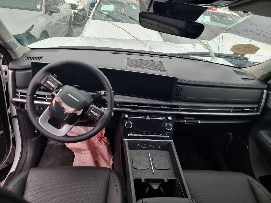 HYUNDAI SANTA FE 2025 - Marhaba Auction Used Cars - Image 6