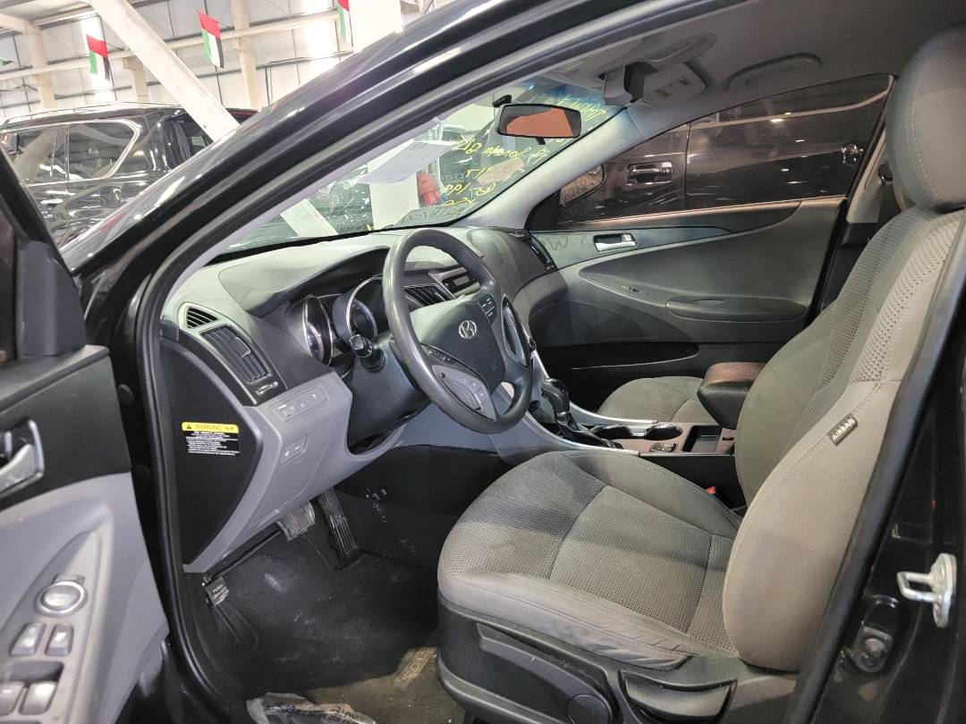 2013 HYUNDAI SONATA — 199656 KM — Lot 12149021 — Main - Marhaba Auctions Used Cars - Image 6